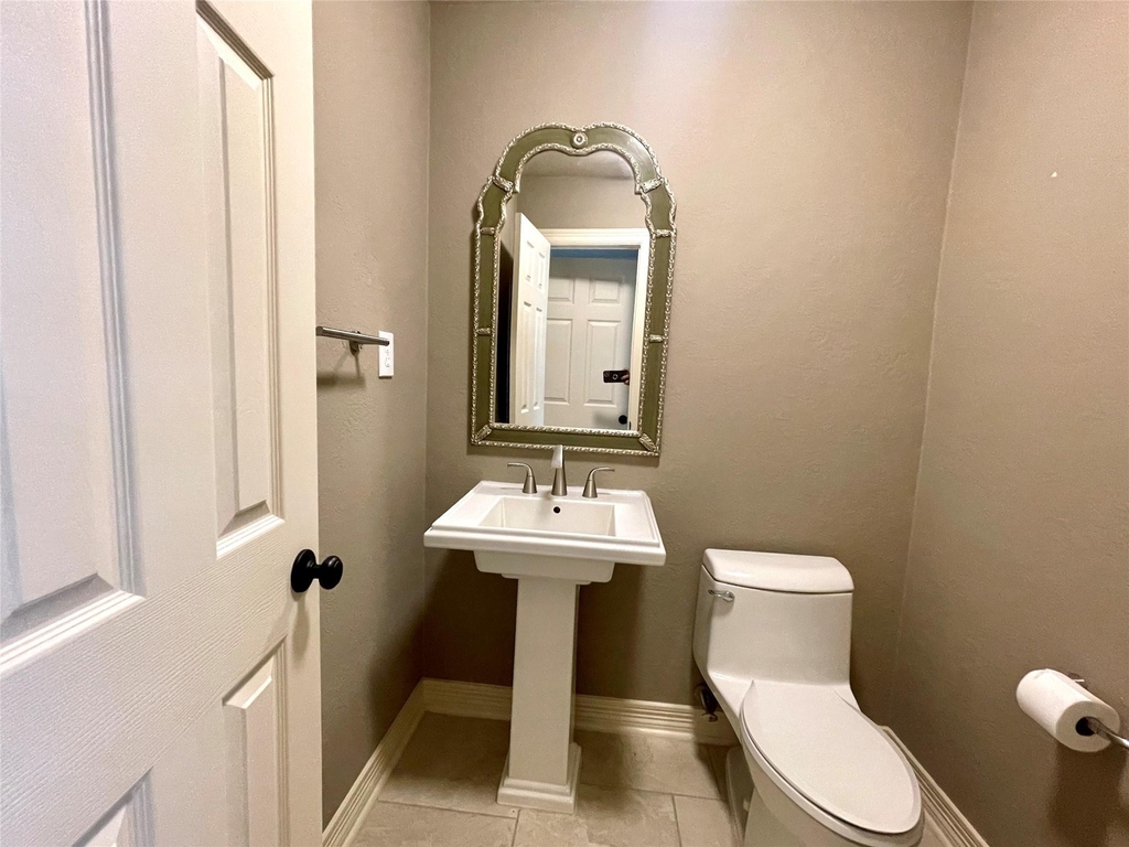 23203 Fall Wind Court - Photo 29