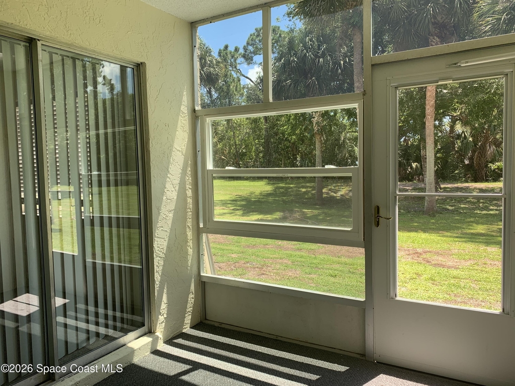 3092 Sir Hamilton Circle - Photo 12