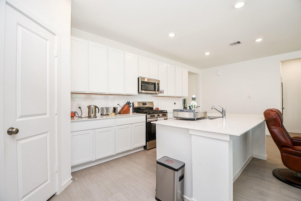 26610 Coast Redwood Drive - Photo 11
