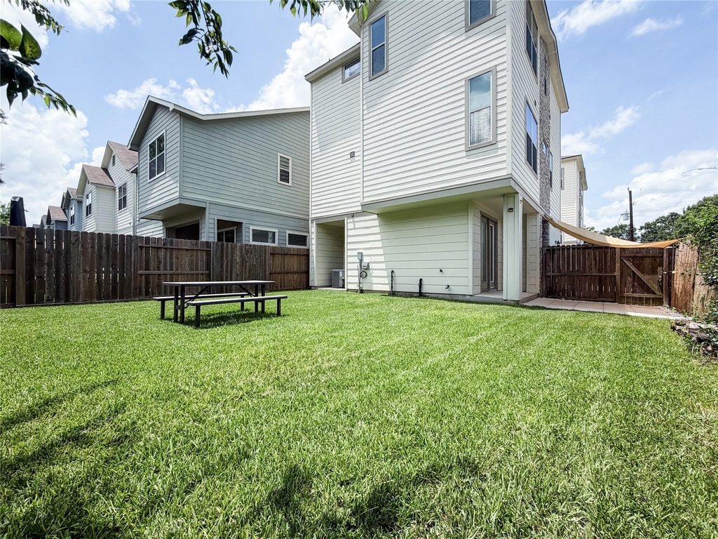 1803 Crestdale Drive - Photo 32