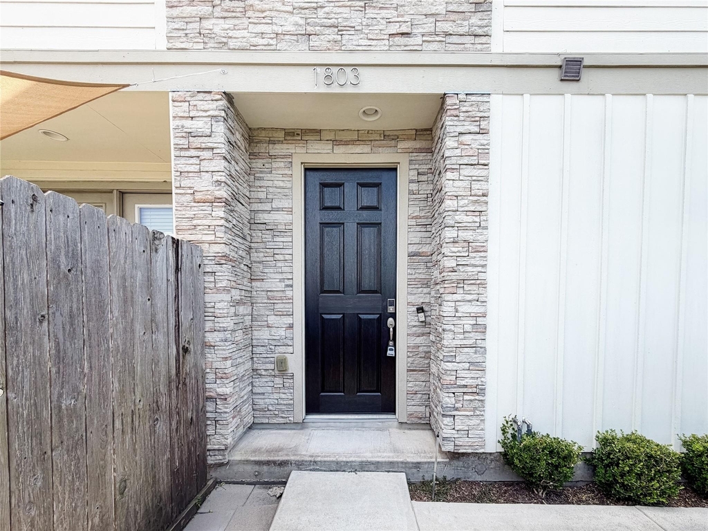 1803 Crestdale Drive - Photo 3
