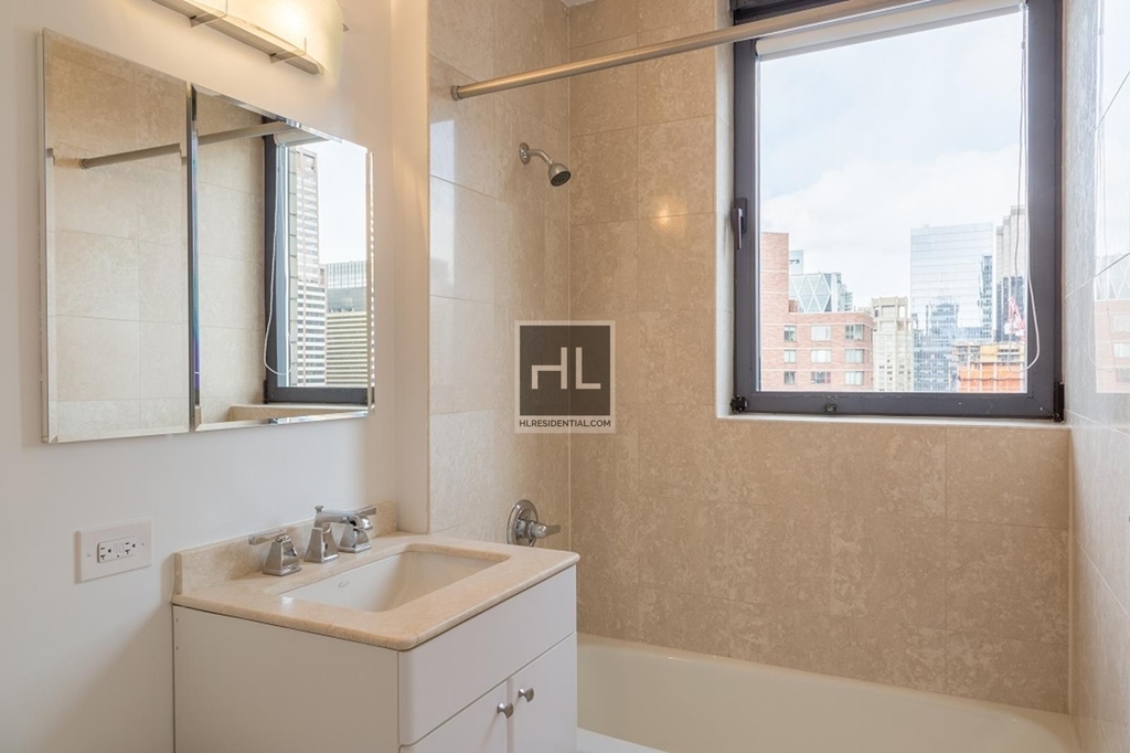 West 48th Street - Photo 5