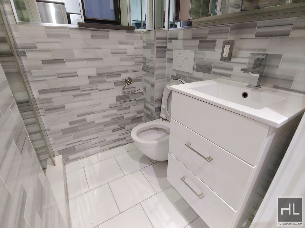 East 116 Street - Photo 3