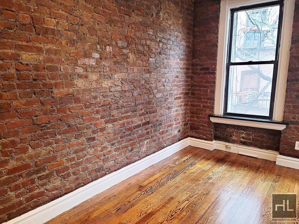 East 13th Street - Photo 2