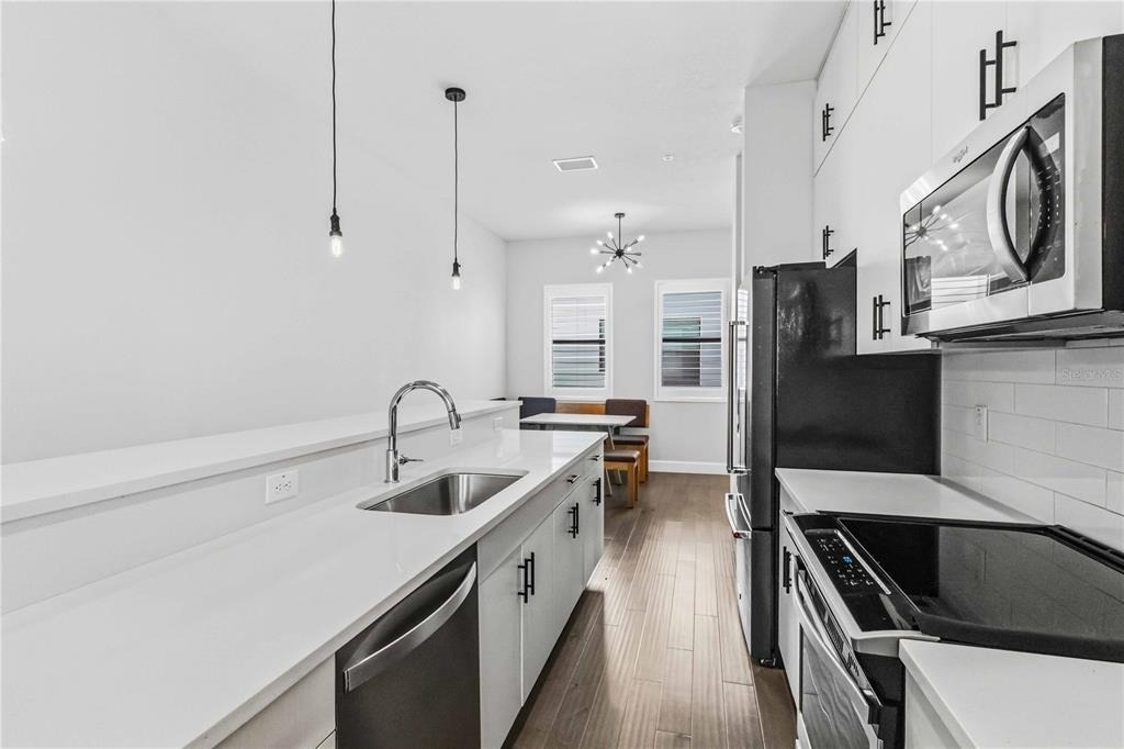 1332 W Gray Street - Photo 14