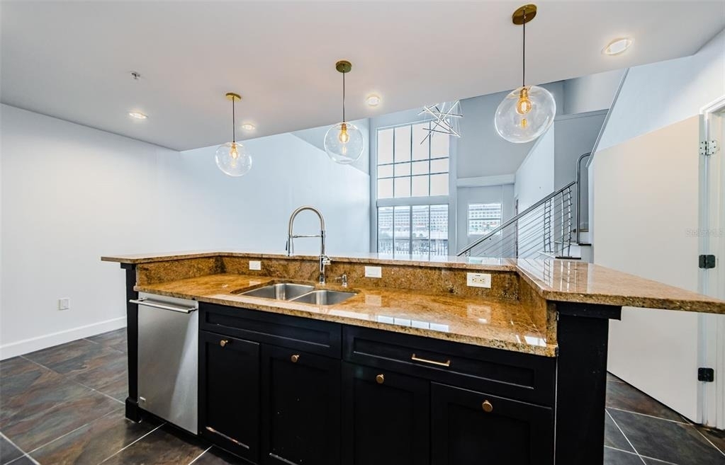 1002 Channelside Drive - Photo 9