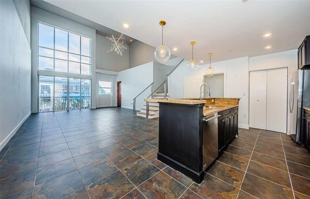 1002 Channelside Drive - Photo 2