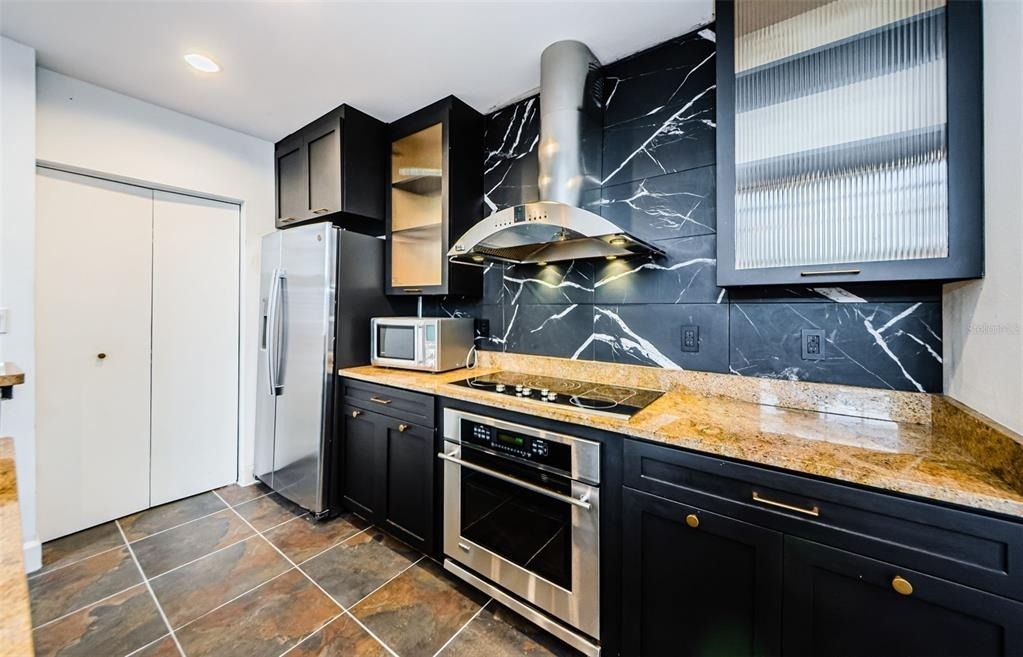 1002 Channelside Drive - Photo 8