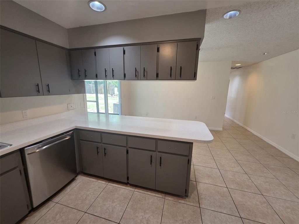 619 Knowles Road - Photo 6