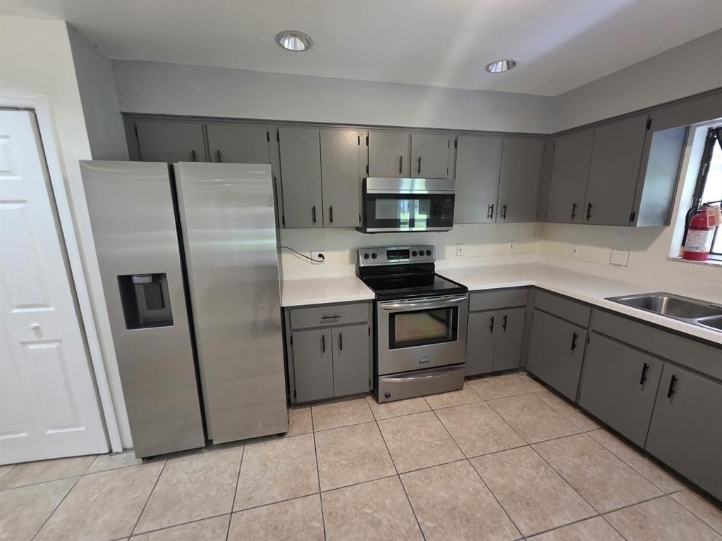 619 Knowles Road - Photo 3