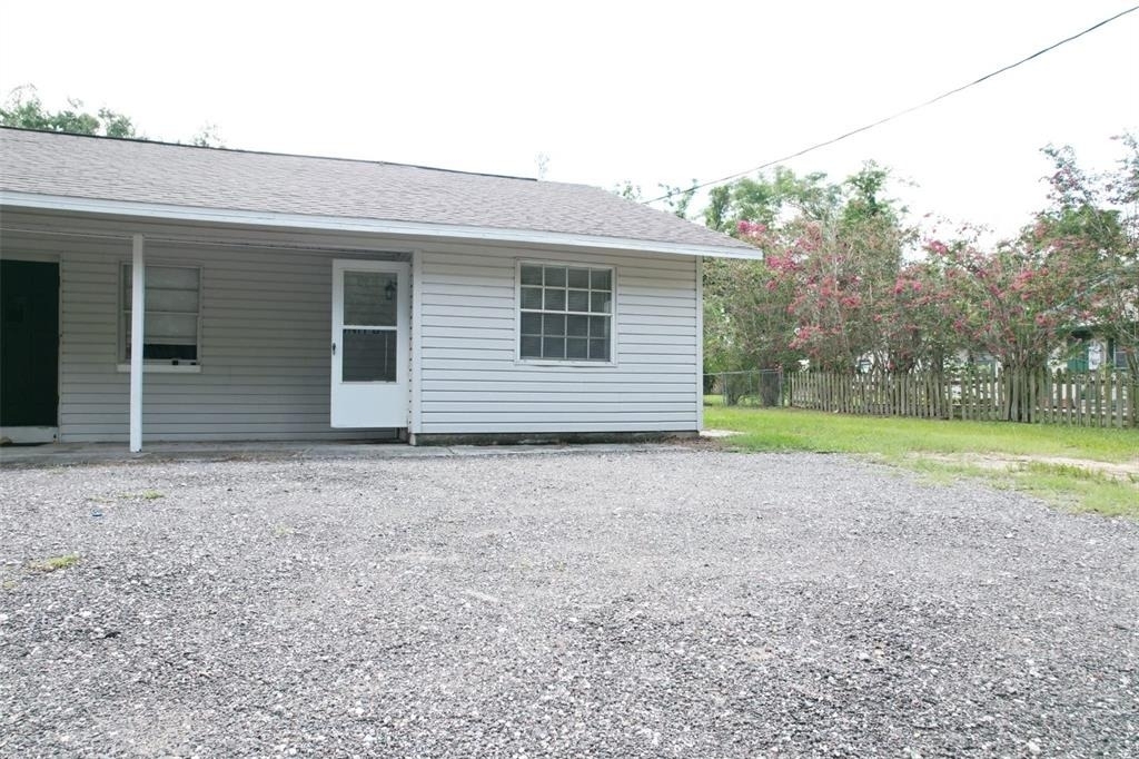 619 Knowles Road - Photo 0