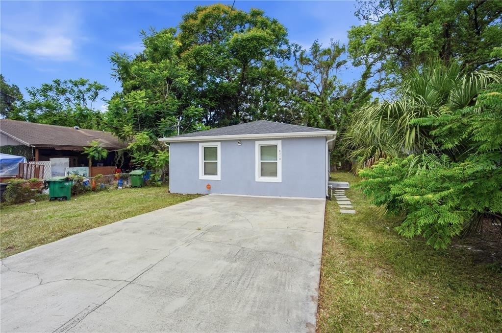 8310 N Brooks Street - Photo 2