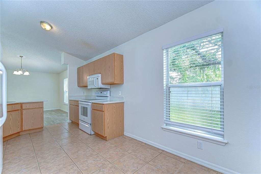 18303 Elmhurst Lane - Photo 9
