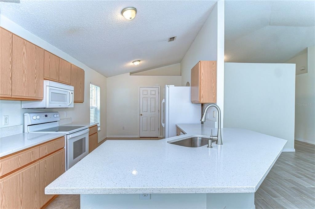 18303 Elmhurst Lane - Photo 15