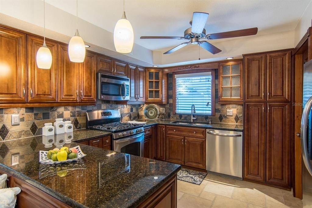 542 59th Way S - Photo 4