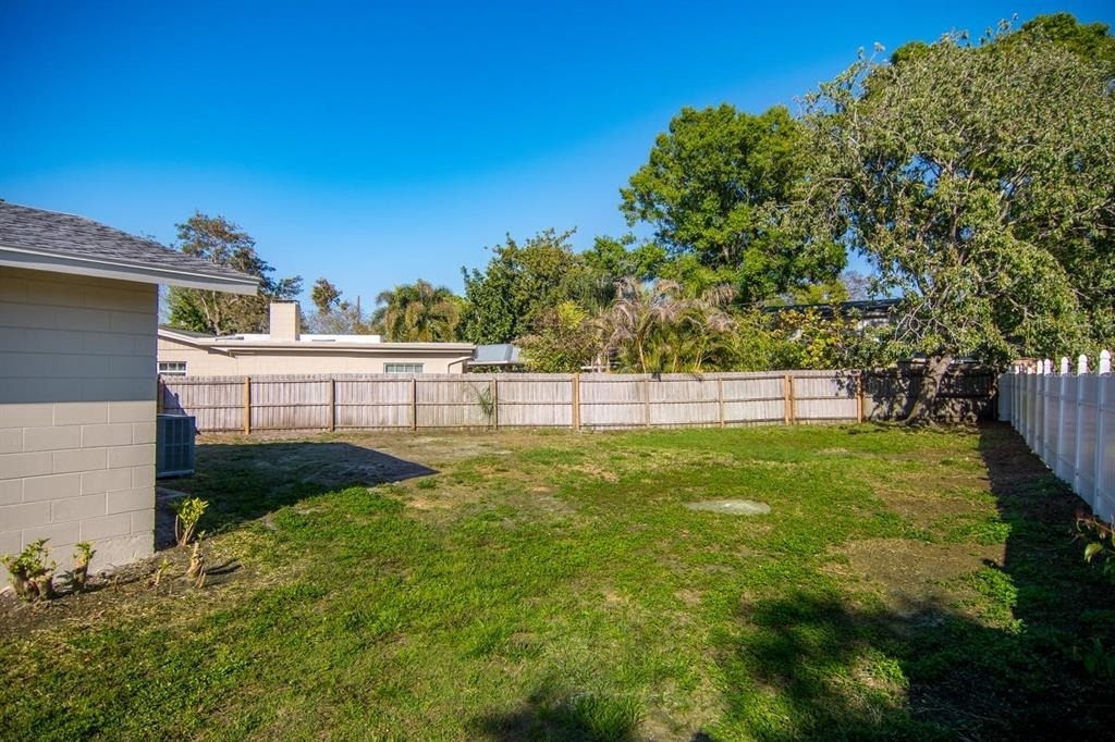 542 59th Way S - Photo 12