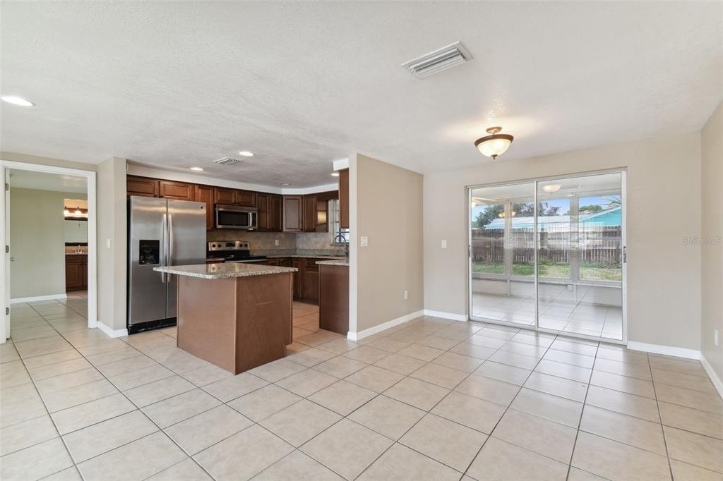 7437 Carmel Avenue - Photo 4