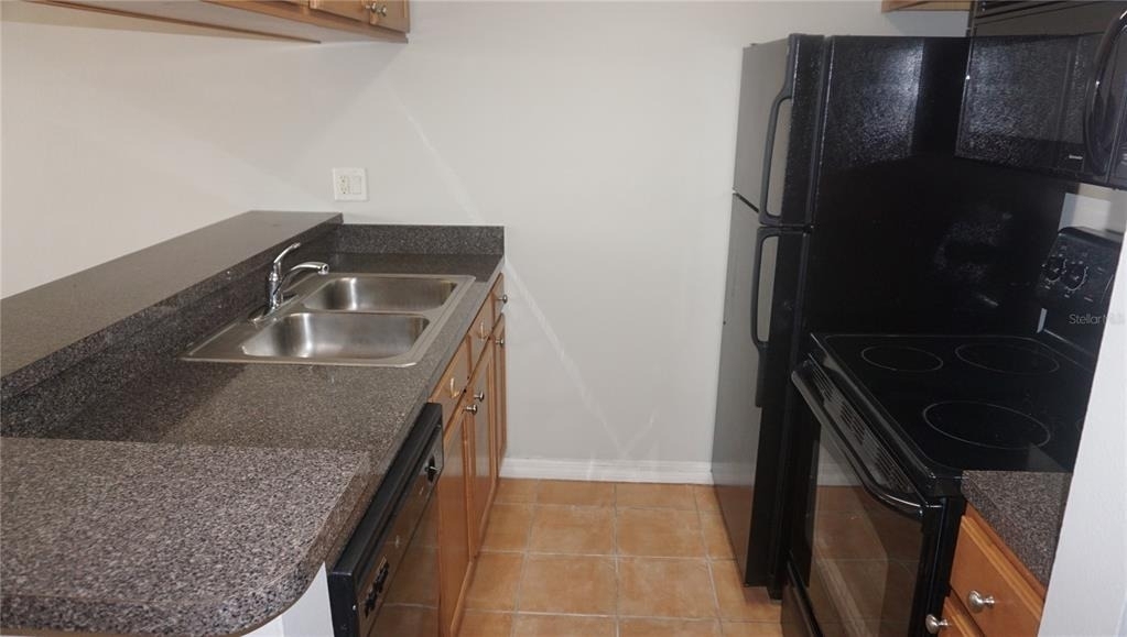 220 Lake Parsons Green - Photo 4