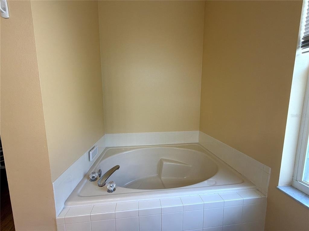 8127 Fan Palm Way - Photo 31