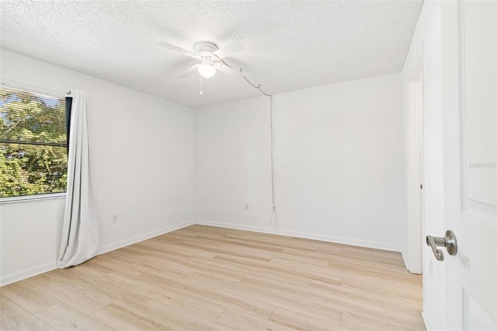 10100 Sailwinds Boulevard N - Photo 5