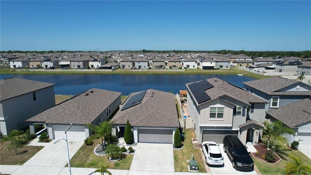 16761 Delia Street - Photo 3