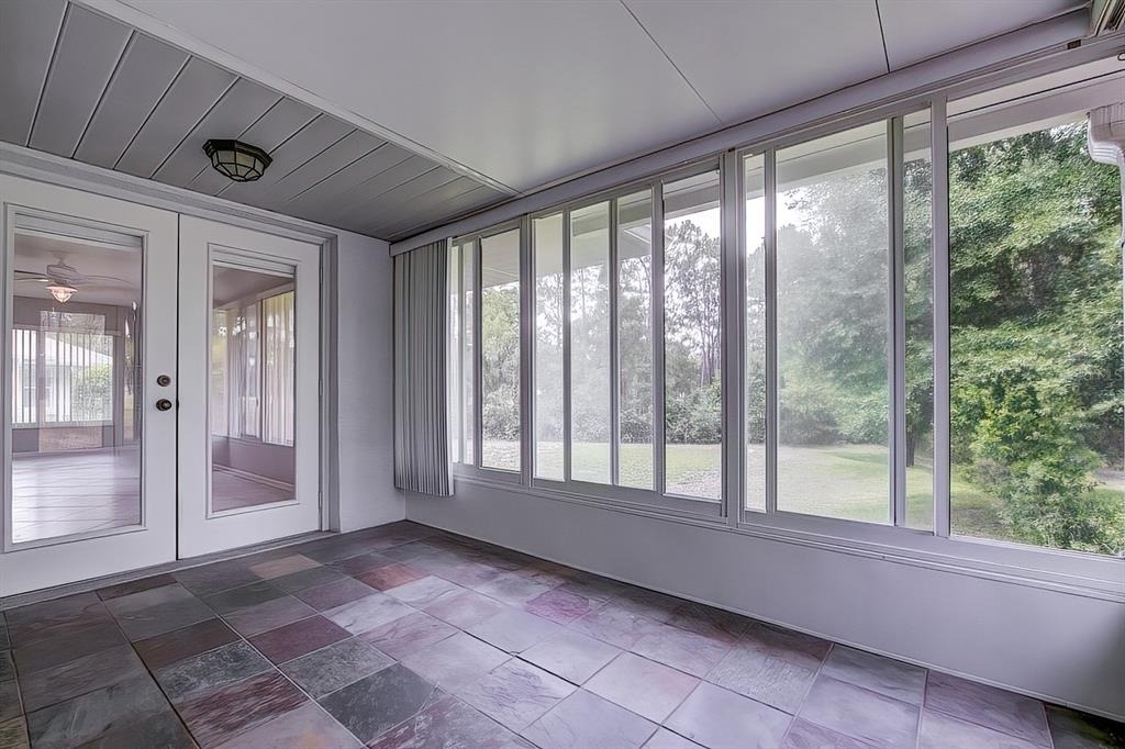 12 Anton Court - Photo 32