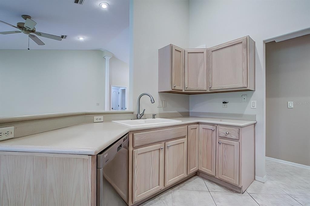 12 Anton Court - Photo 18