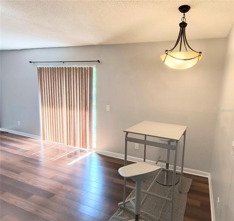 201 S Arrawana Avenue - Photo 2
