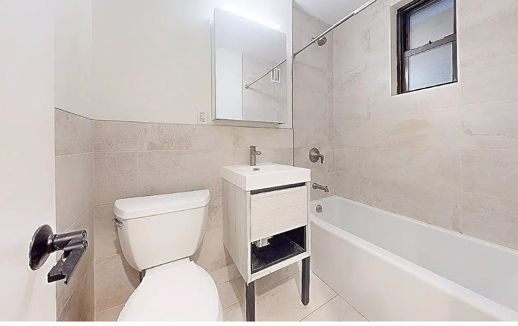 220 East 26th Street - Photo 3