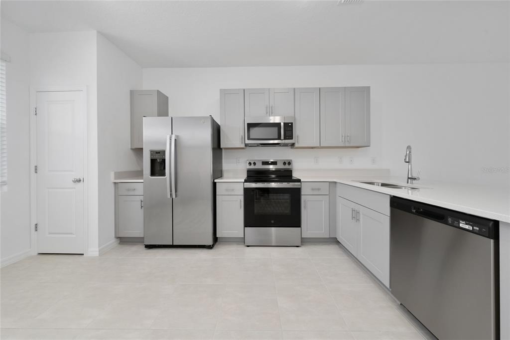2916 Skyline Loop - Photo 6