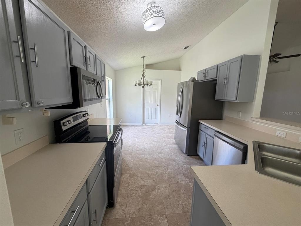 3015 Elbib Drive - Photo 3