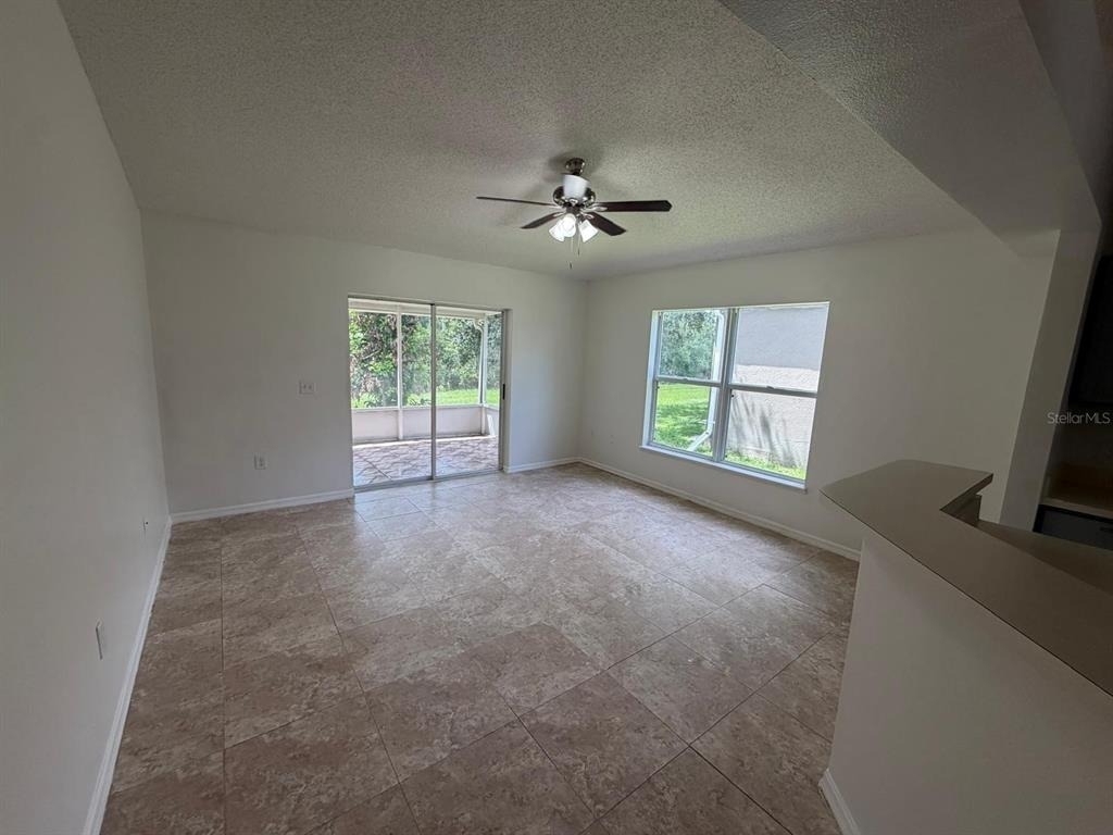 3015 Elbib Drive - Photo 4