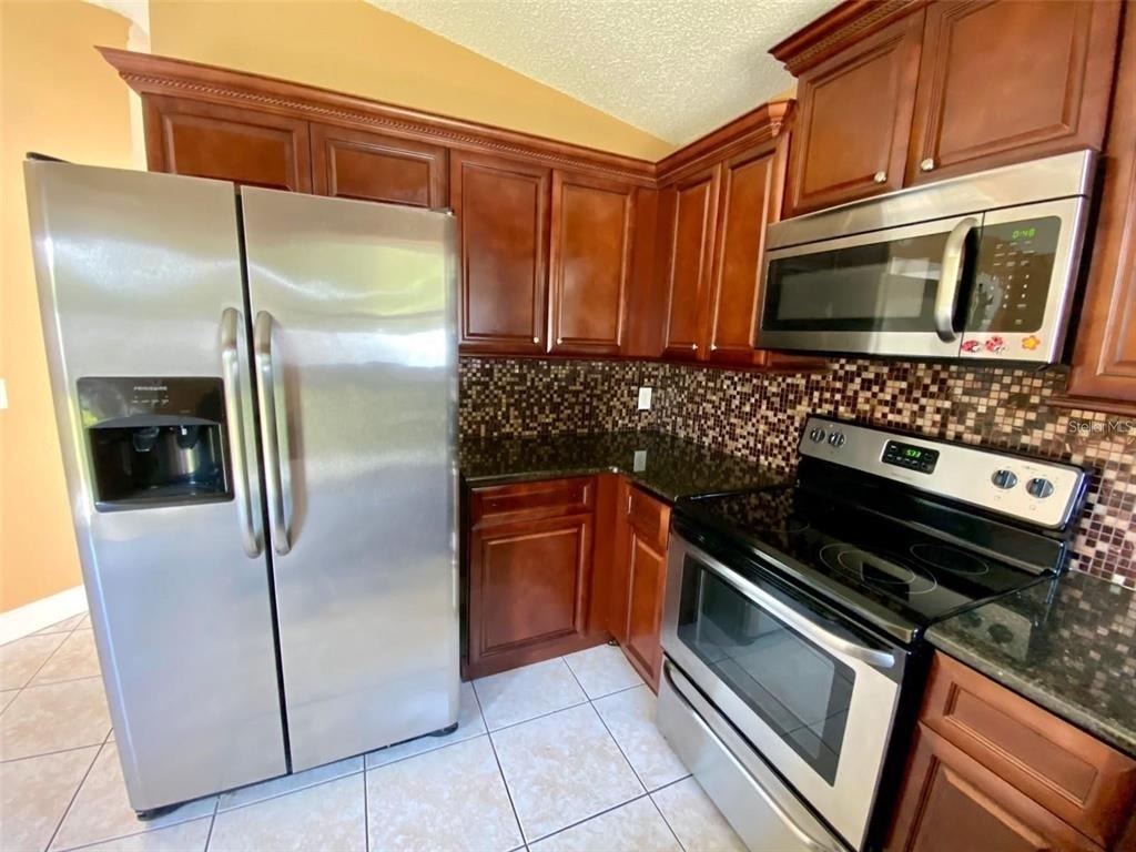 880 Nelson Drive - Photo 4