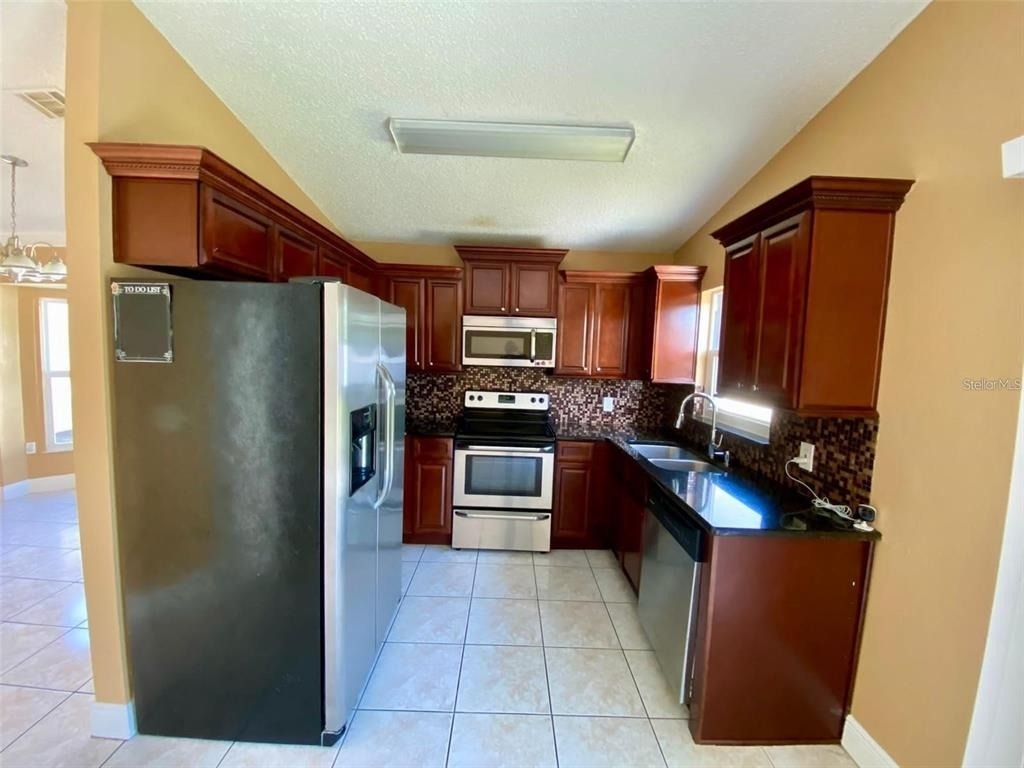880 Nelson Drive - Photo 3