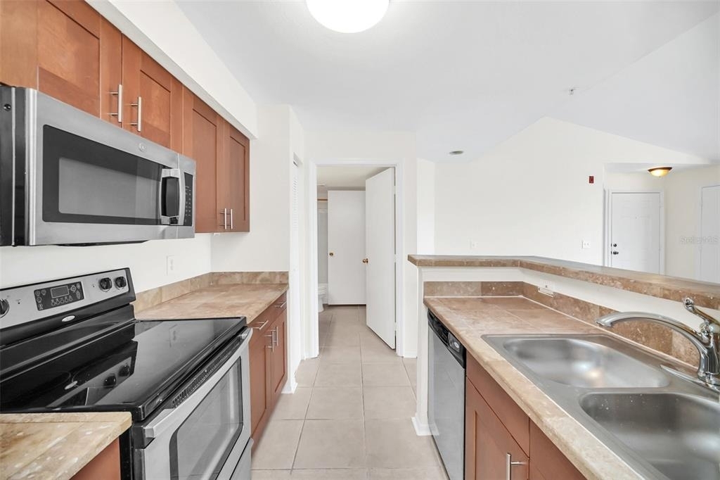 2210 Grand Cayman Court - Photo 10
