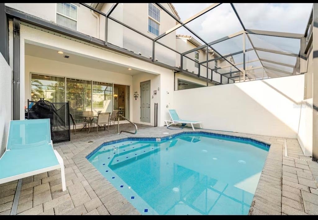 354 Captiva Drive - Photo 1
