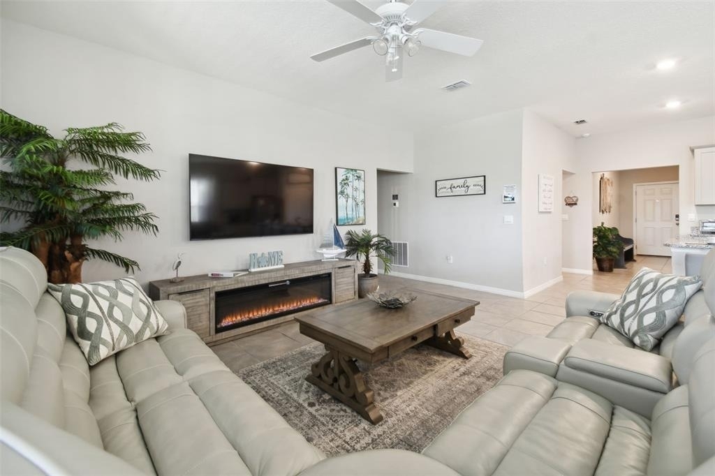 7704 Oakmoss Loop - Photo 54