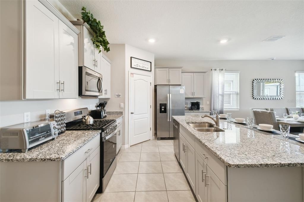 7704 Oakmoss Loop - Photo 44