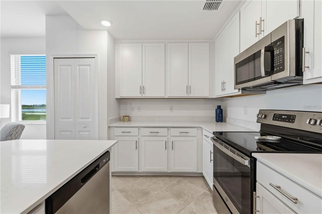 12240 Wellen Golf Street - Photo 6