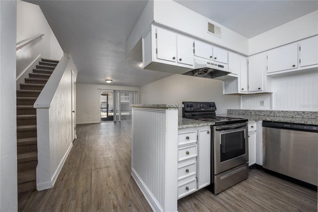 4411 Sw 34th Street - Photo 2