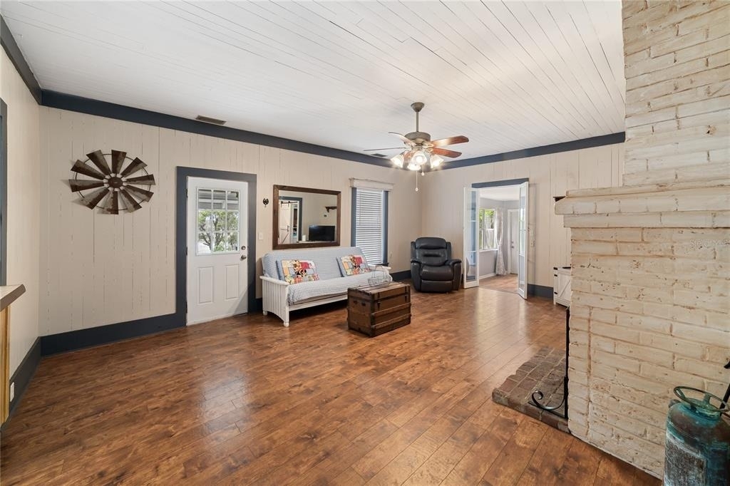 1905 Myrtle Lake Avenue - Photo 4