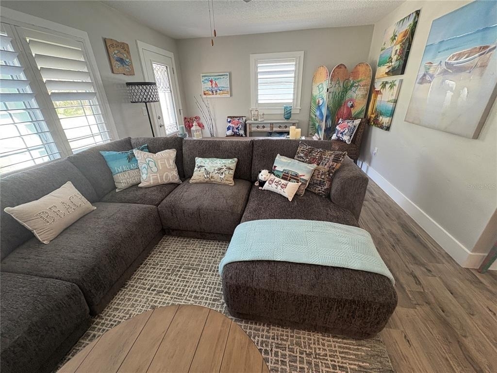 1517 S Central Avenue - Photo 2