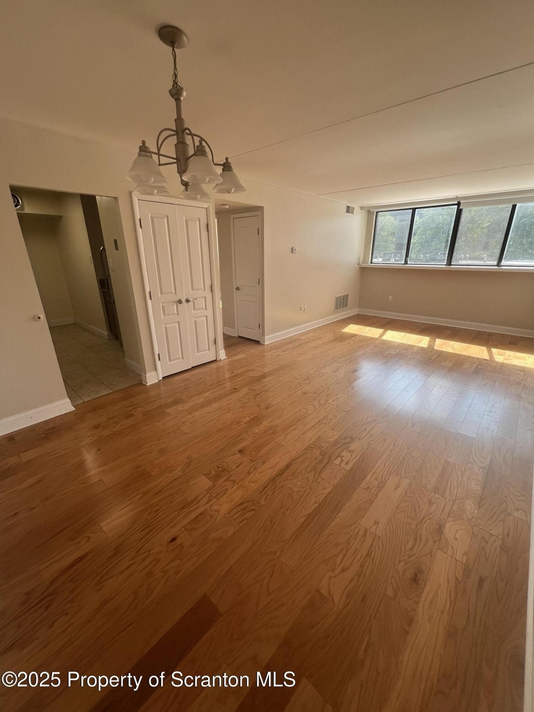 220 Linden Street - Photo 2