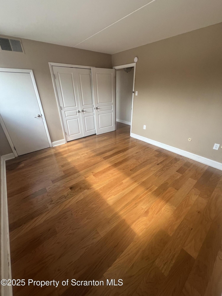 220 Linden Street - Photo 6