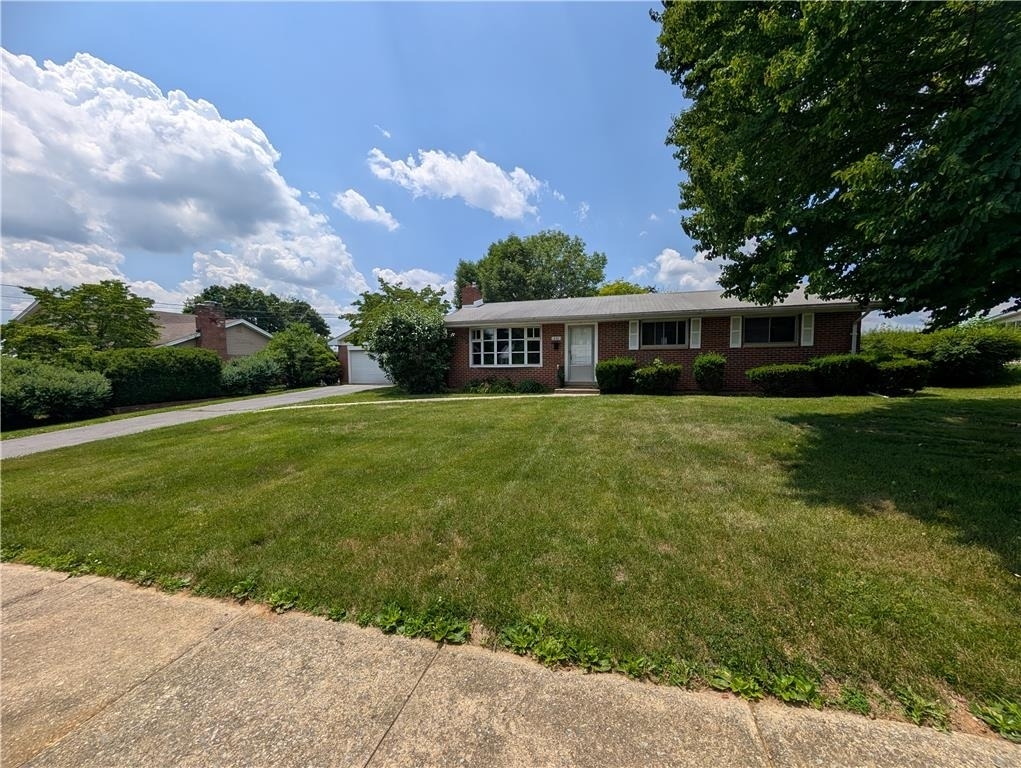 230 Diamond Street - Photo 1