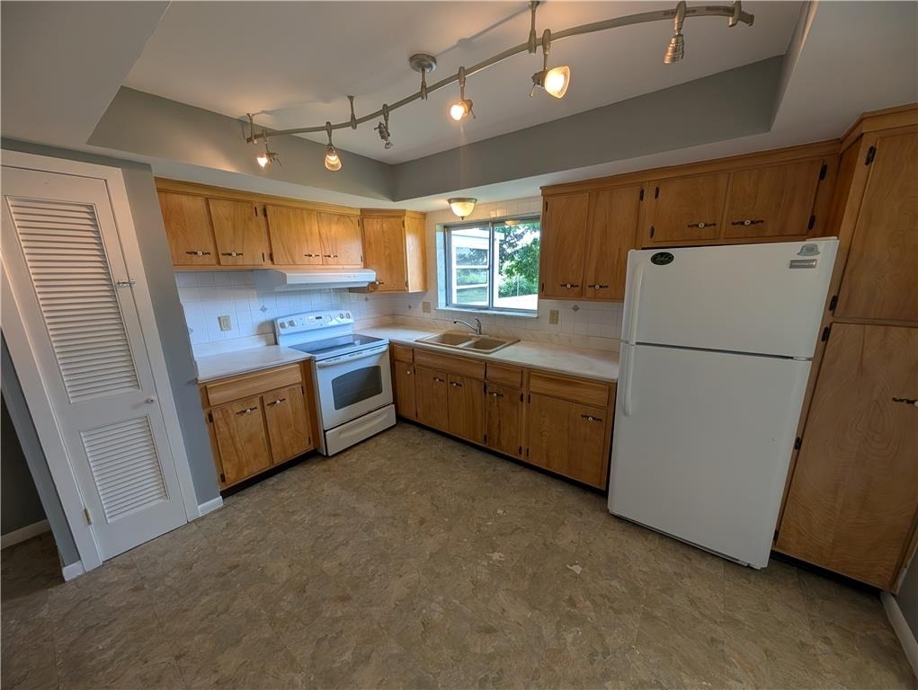 230 Diamond Street - Photo 7