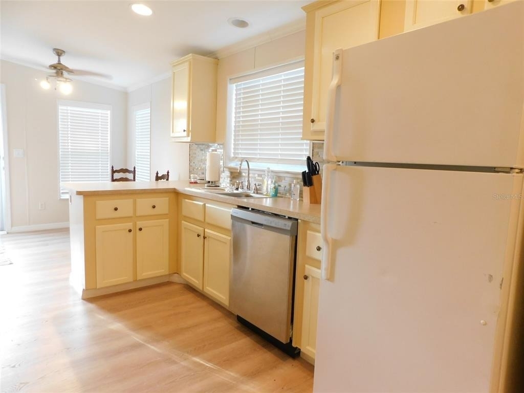 200 Columbia Street - Photo 4