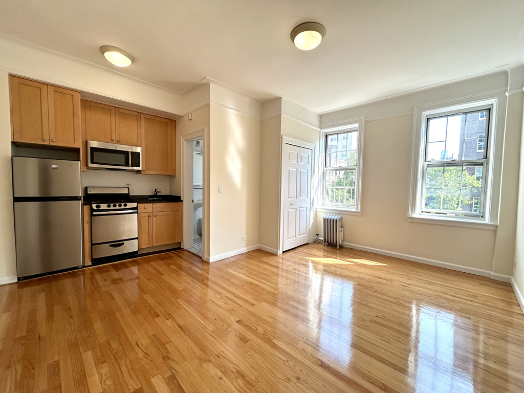 West 13th Street - Photo 0