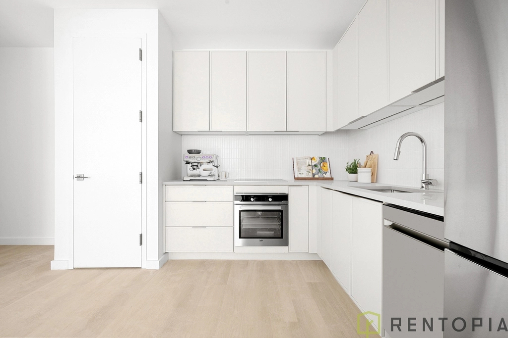 150 Lawrence Street - Photo 4