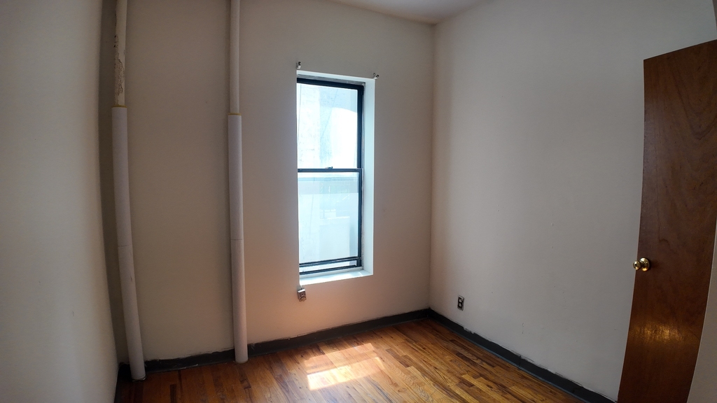 East 14th Street - Photo 2